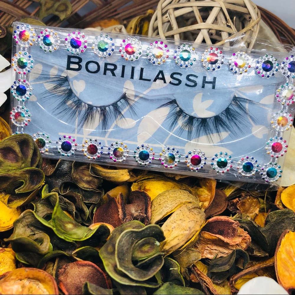 Boriilassh lashes